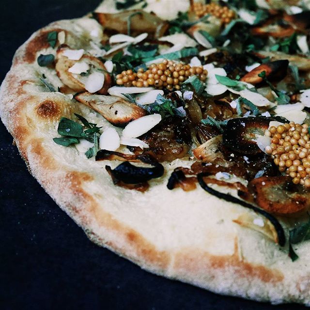 Vinnaren i vegopizzatävlingen utsedd! 12292795_926540070755674_955350802_n